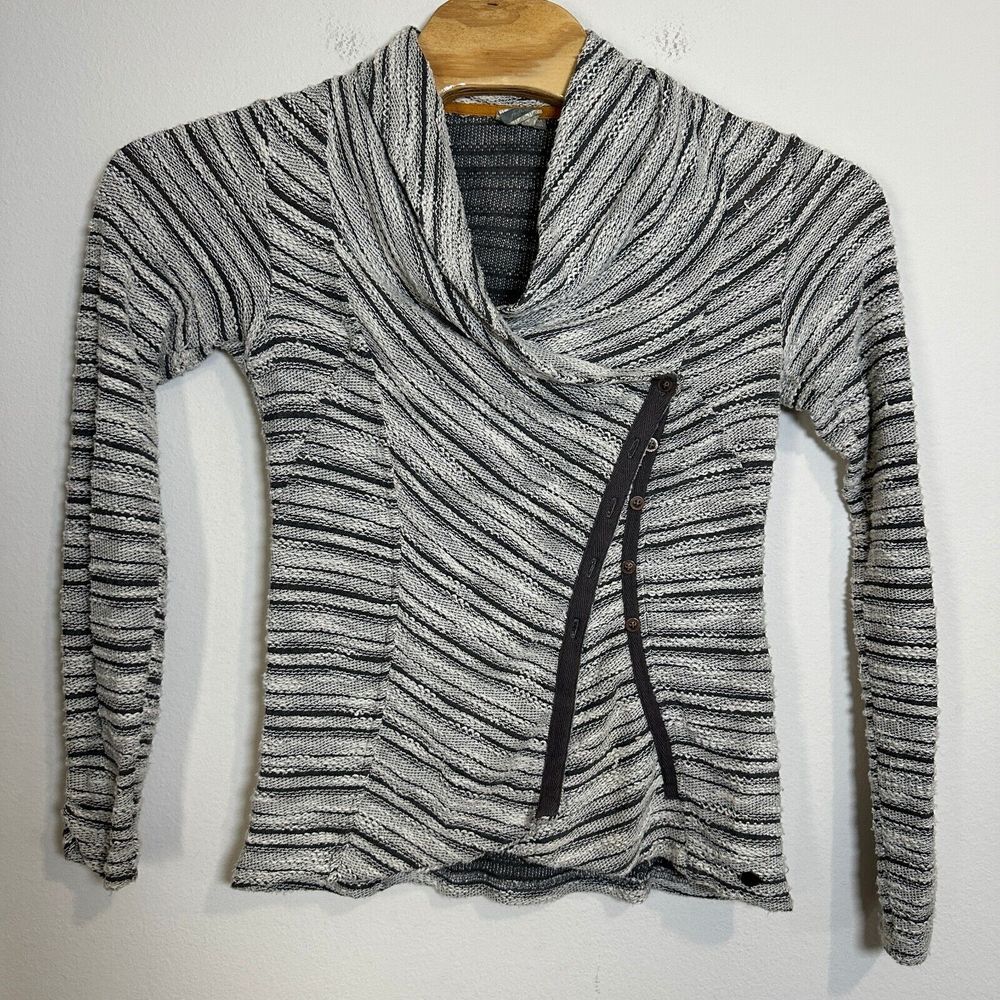 Fade by BKE Terry Cardigan Sweater Womens Medium Gray White Asymmetrical Button‎